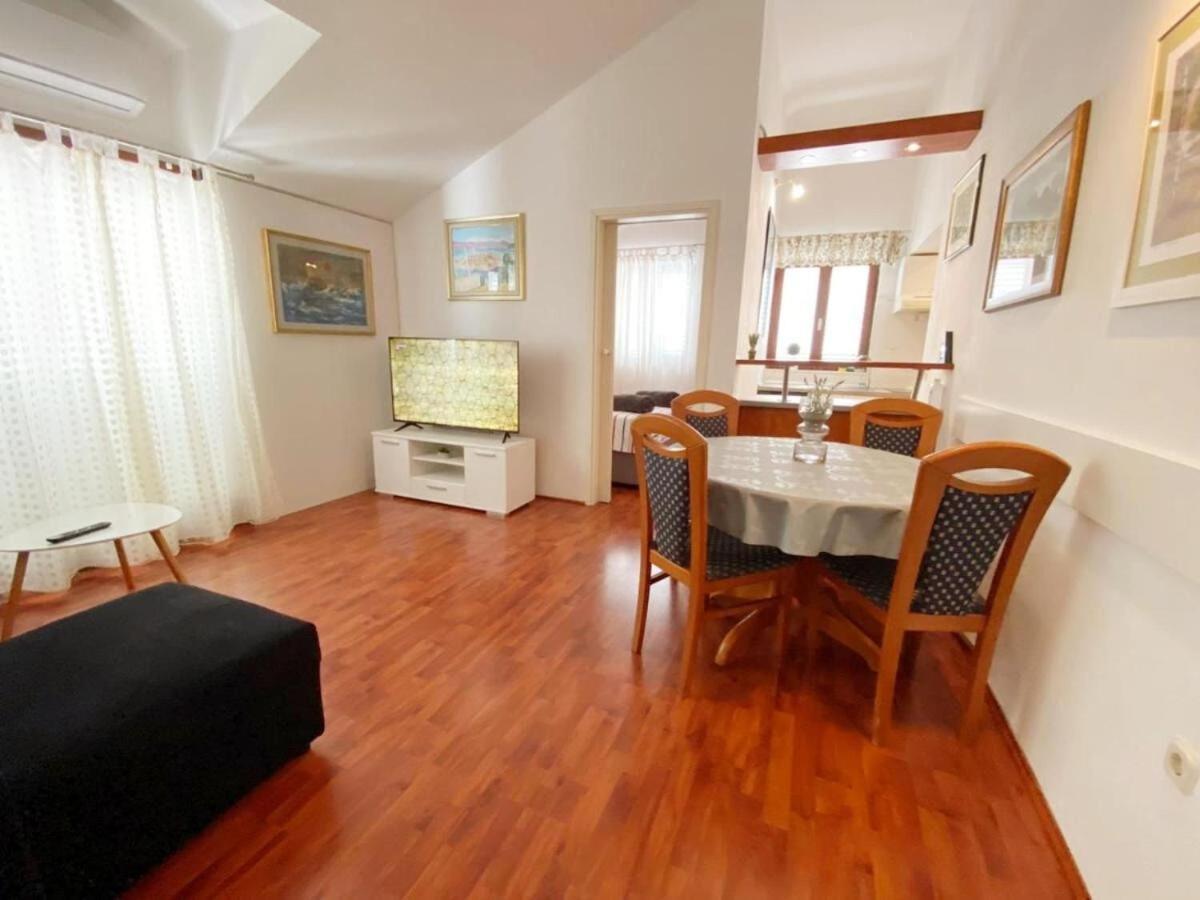 Apartments Mila Makarska Exteriör bild