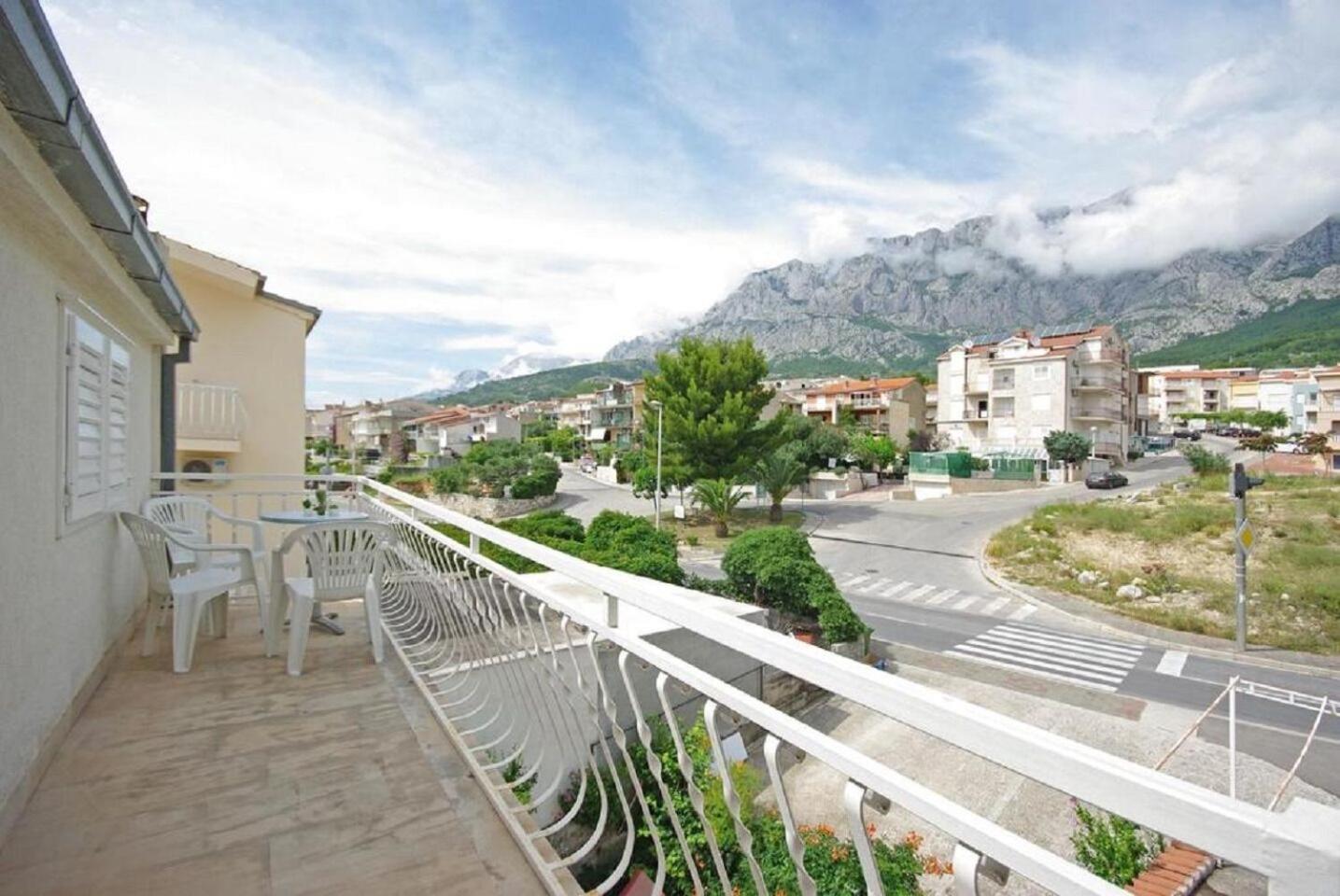Apartments Mila Makarska Exteriör bild
